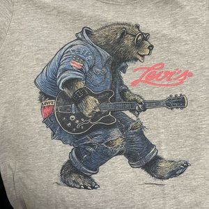 EUC Youth Levi’s t-shirt Bear with guitar